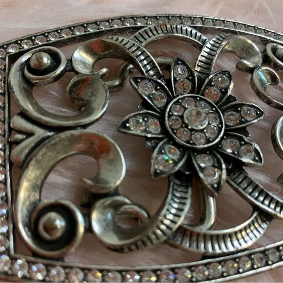 Ornate Silver Crystal Belt Buckle - Picture 3 of 5